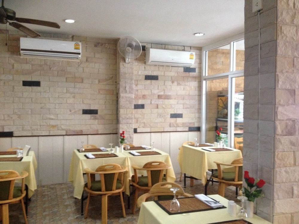 צ'ה אם Golden Guesthouse By The Beach Cha Am מראה חיצוני תמונה