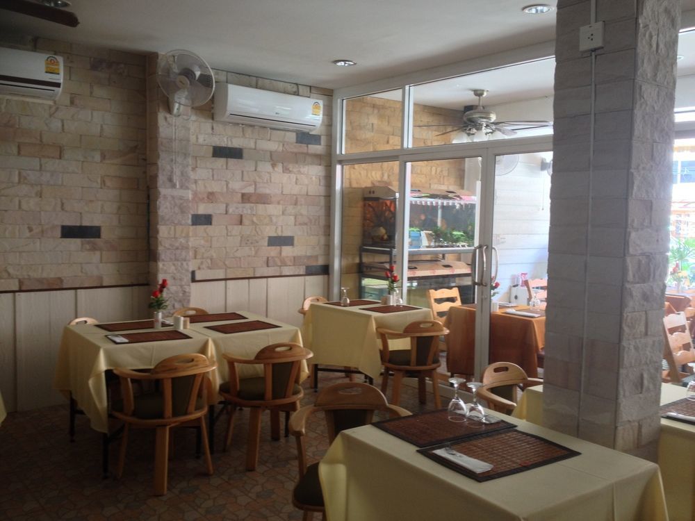 צ'ה אם Golden Guesthouse By The Beach Cha Am מראה חיצוני תמונה